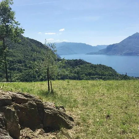 La Terrazza Vistalago * Ντέρβιο